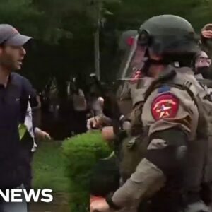 Pro-Palestinian protests continue to grow at campuses in New York and Texas