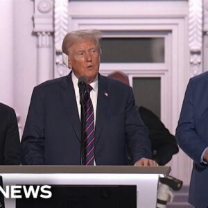 Trump tours stage ahead of Republican National Convention speech